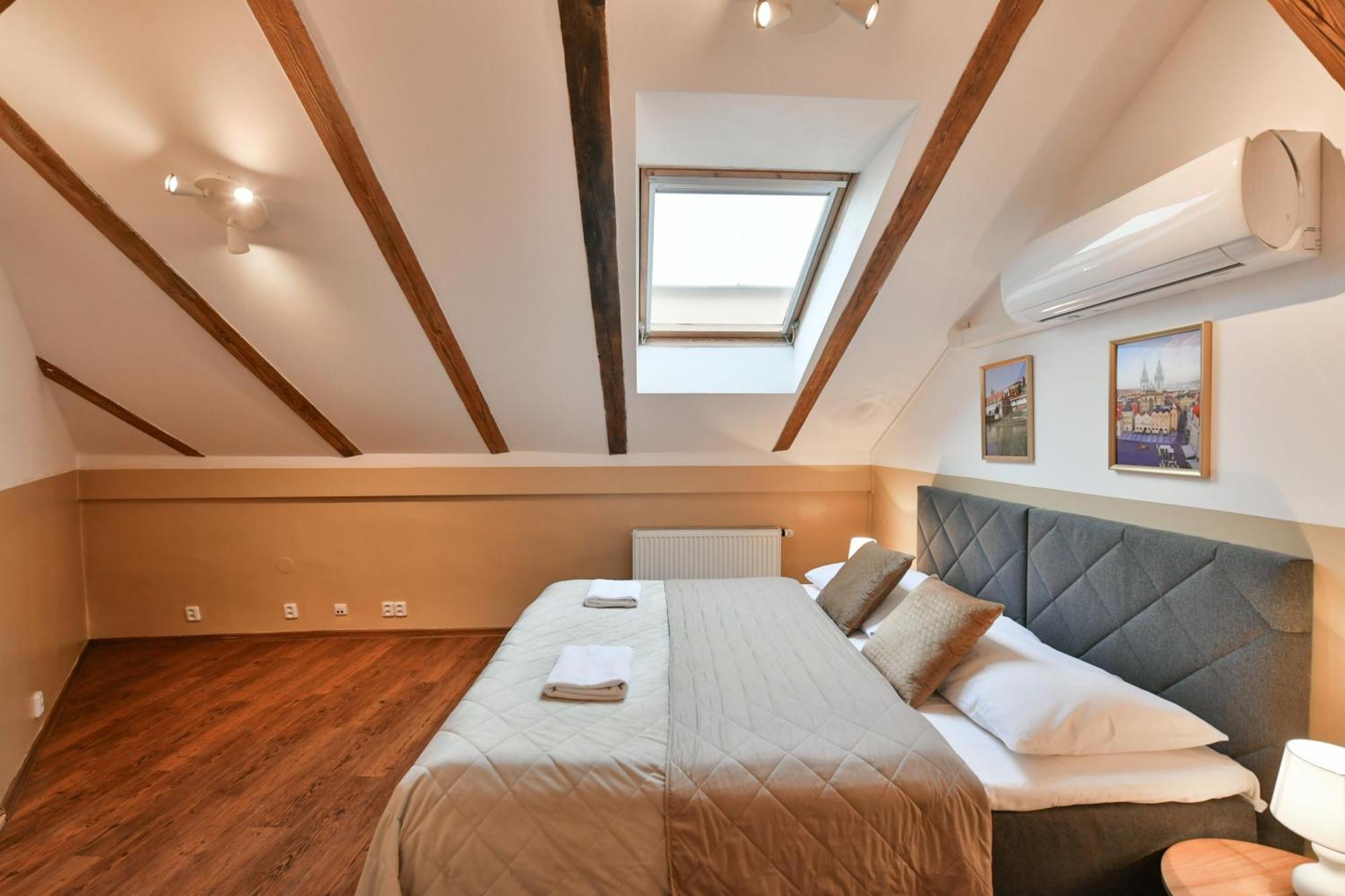 Amazing Charles Bridge Apartment Prague Ngoại thất bức ảnh
