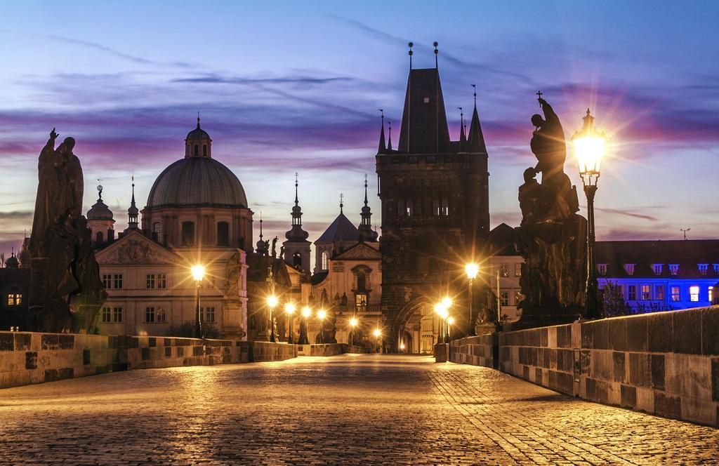 Amazing Charles Bridge Apartment Prague Phòng bức ảnh